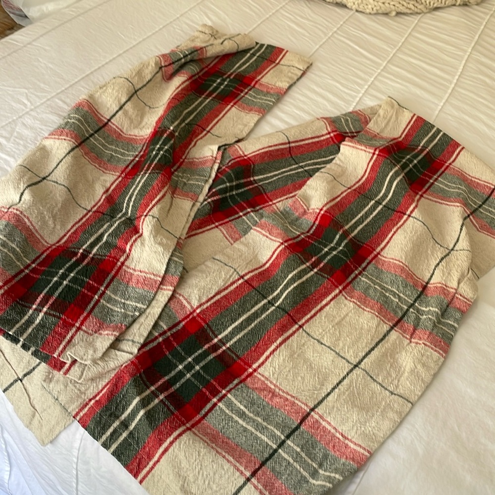 💕2 Christmas table runners